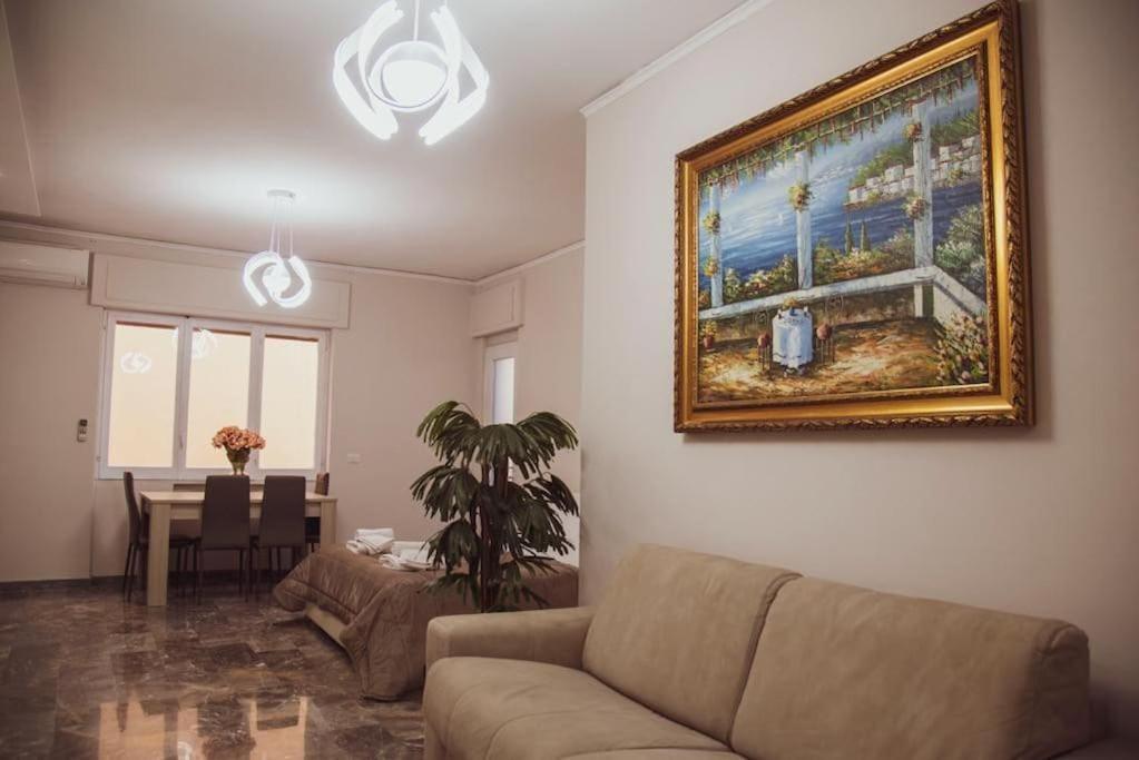 Campania Apartment Pompei Luxury - 150M Dalla Stazione - 5Km Da Pompei Poggiomarino Exterior photo